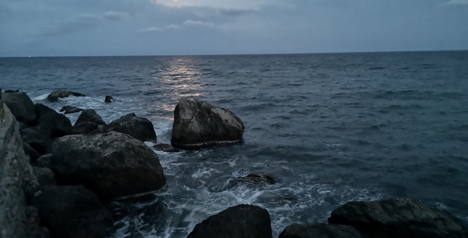Отдых на море в Песчаном: в пансионате в Крыму   с паломническими поездками Паломническая поездка