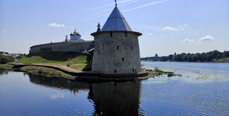 Псков.«Святыни земли Псковской» «Пушкинские Горы - Талабские острова - Псков - Печоры» на 4 дня Паломническая поездка Псков.«Святыни земли Псковской» «Пушкинские Горы - Талабские острова - Псков - Печоры» на 4 дня Паломническая поездка